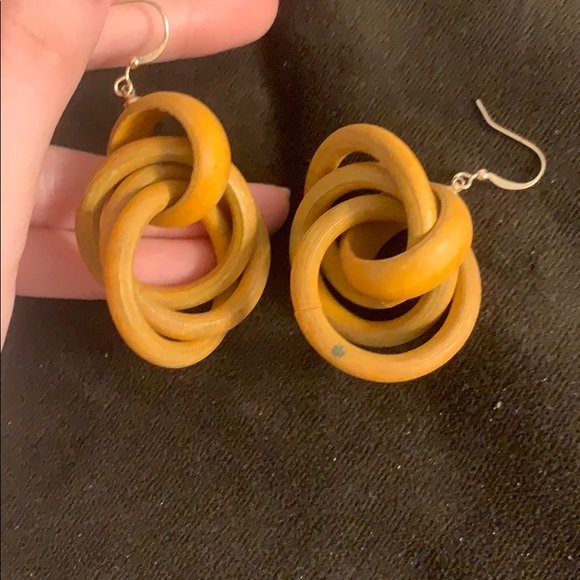 earrings - Picture 2 of 3